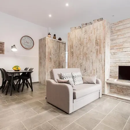 Petit Loft Apartment Canet De Mar